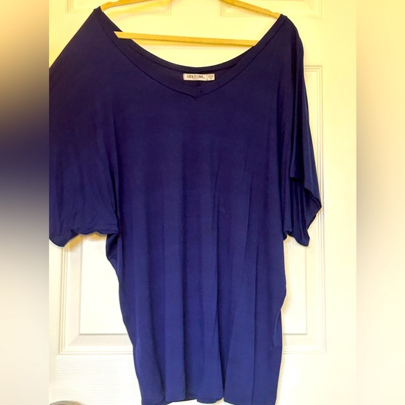 V-neck, short sleeved T-shirt tunic in size XXXL - Picture 1 of 2
